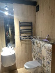 Manhattan City        8