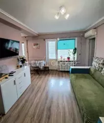 ��������� 3-������� �������� ������ 50 �² ���. ̳������� 42� ���� 6