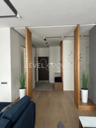 ������ 3-������� �������� � �� 'Central Park' ��������� ������ 123 �2 ���� 1