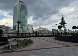  1   53 2       Manhattan city  3