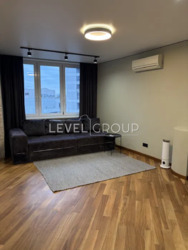 ������ �������� �� ���. �����������, 10 (�. ˳���������). ���� 1