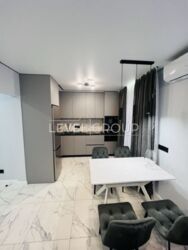 1      Lalaland. .  Lavina  1