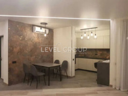 ������ 2-������� �������� | �� San Francisco Creative House | �. ����� ���� 4