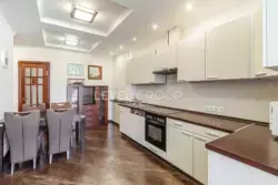 Простора, видова 2-х кімнатна квартира на проспекті Валерія Лобановського 4А фото 4 Простора, видова 2-х кімнатна квартира на проспекті Валерія Лобановського 4А фото 4