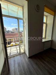 Продаж 4-кімнатної квартири біля метро «Олімпійська» фото 3 Продаж 4-кімнатної квартири біля метро «Олімпійська» фото 3