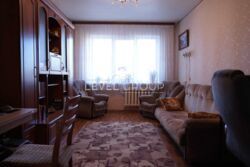 �������� 3-������� �������� 70 �² �� 7 ������ 9-����������� ������� �� ���. �����������, 28 (���������� �����). ���� 1