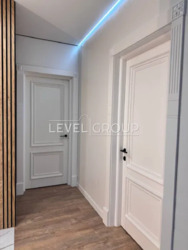 2   (682)   White Lines  2