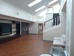 ������ ������������� 9 ��������� �������� ��������� 555� � ������� �� ��������� ���� 19