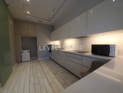   4  1342     Crystal Park  4   12
