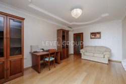 ����������� � ������ 3-������� �������� 212 �² � �� �ĳ����� ������� ������ ��������, 27� � ����� ���� ���� 10