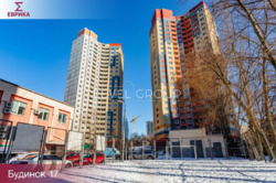 ������ 3� �������� � ������� �17 �� �������. 18 ������. ����� � 81.85 �2. ���� 1