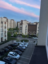  1-    Park Land (-)  !  18