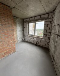  2     'Family & Friends' , 2  4