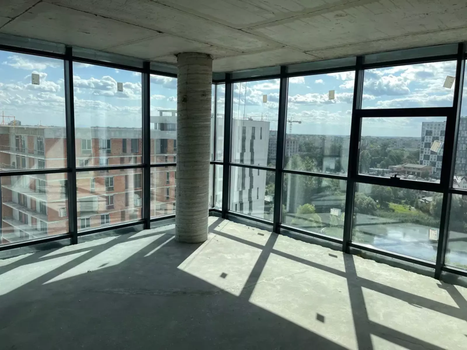 Продаж 2-кімнатної квартири в ЖК Національний фото 1 Продаж 2-кімнатної квартири в ЖК Національний фото 1