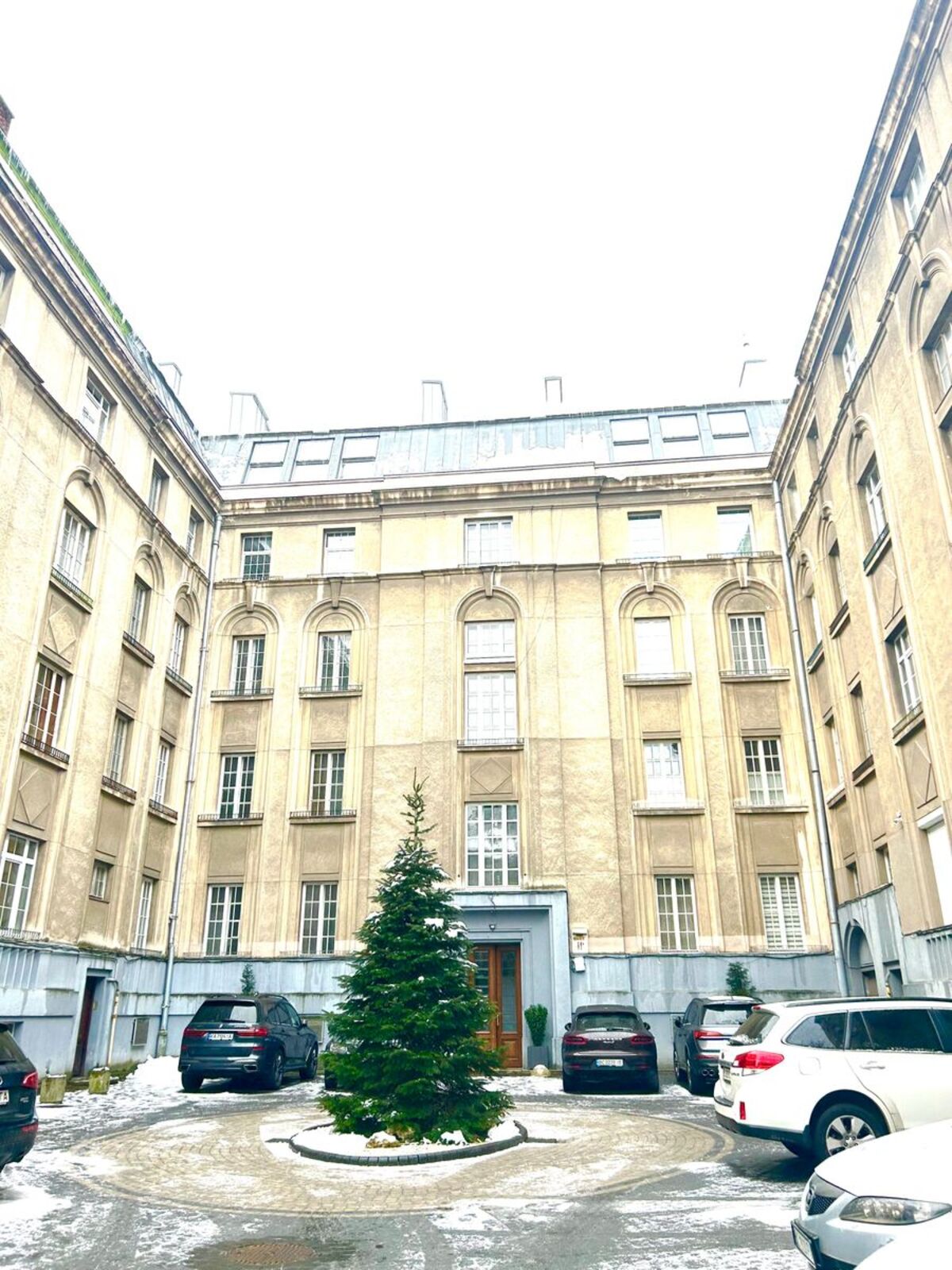 Терміново продається двокімнатна квартира у Львові по вул. Коцюбинського. фото 1 Терміново продається двокімнатна квартира у Львові по вул. Коцюбинського. фото 1