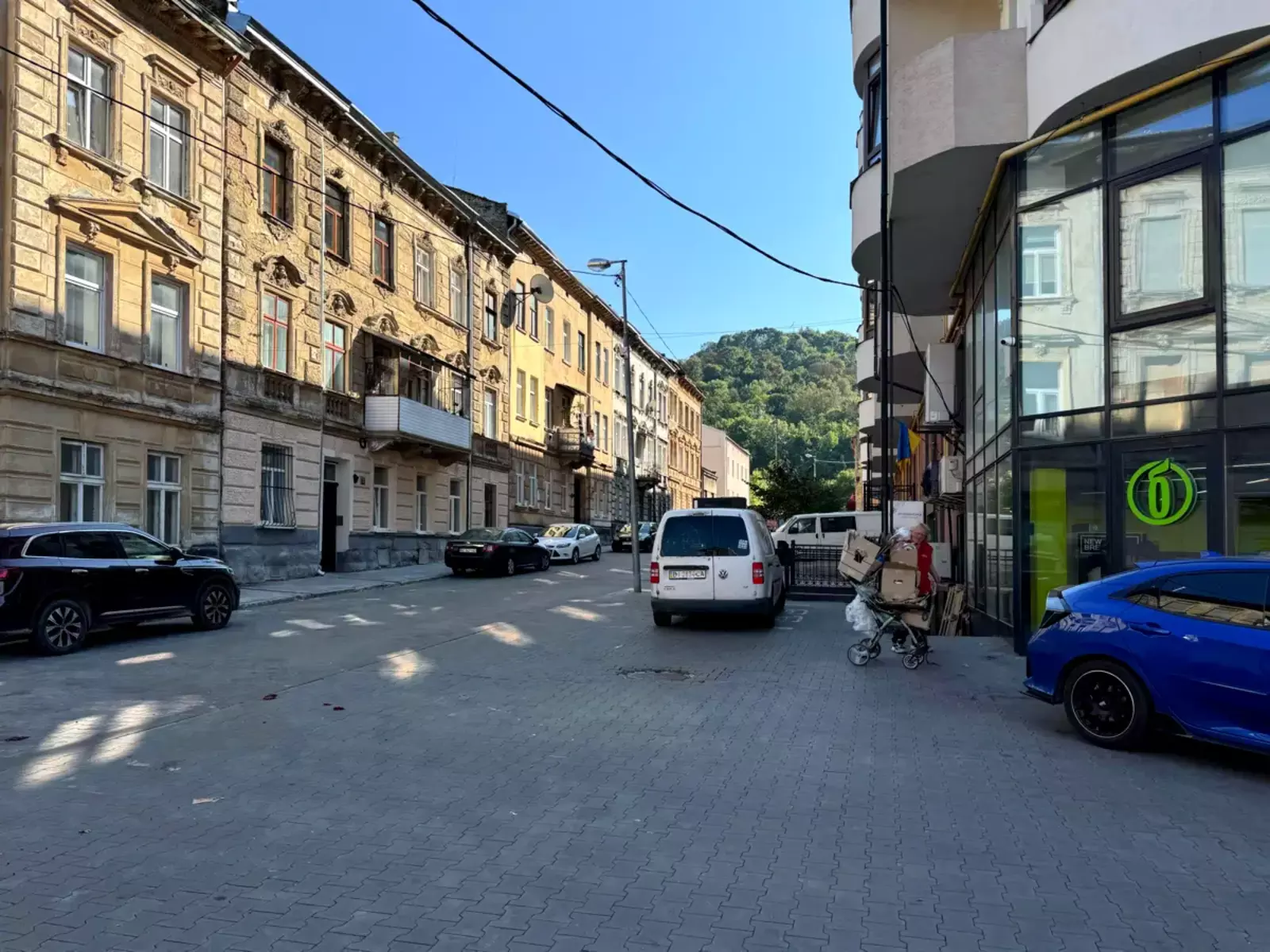 Продається квартира Львівська, Львів, Шевченківський, Підзамче, Б. Хмельницького, 82 фото 1 Продається квартира Львівська, Львів, Шевченківський, Підзамче, Б. Хмельницького, 82 фото 1