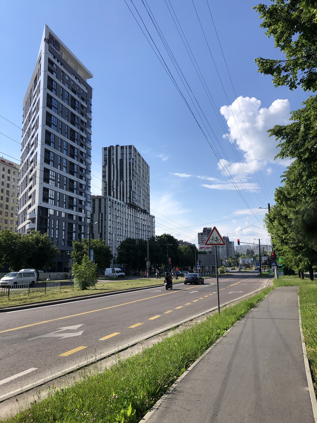 Продаж квартири в ближньому центрі фото 1 Продаж квартири в ближньому центрі фото 1