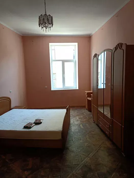 Продаж двокімнатної квартири в ближньому центрі по вул Григоровича фото 1 Продаж двокімнатної квартири в ближньому центрі по вул Григоровича фото 1