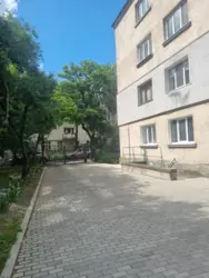   , , , '  8