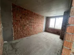   , , ,  Apart hall  4