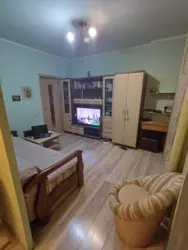   1-      . . , 18,   10