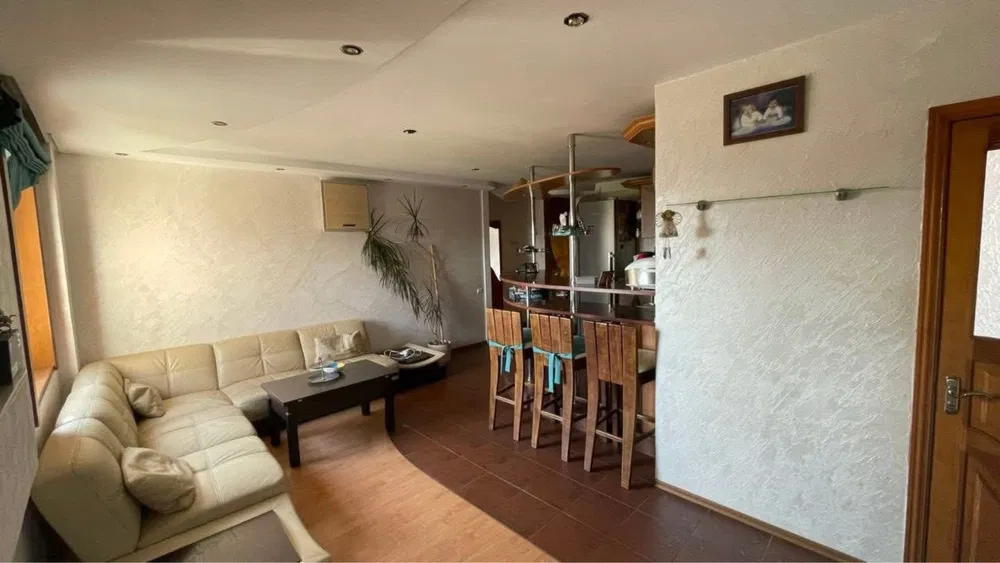 В продажі 3к.кв. біля моря фото 1 В продажі 3к.кв. біля моря фото 1