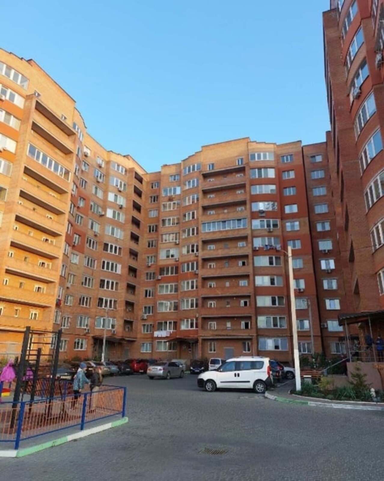 У продажу 2 к.кв б/к «Моноліт» фото 1 У продажу 2 к.кв б/к «Моноліт» фото 1
