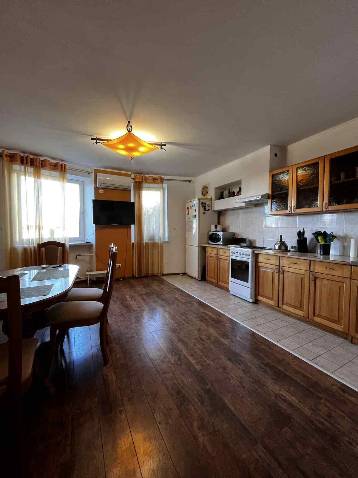 В продажі 3к.кв біля моря фото 1 В продажі 3к.кв біля моря фото 1