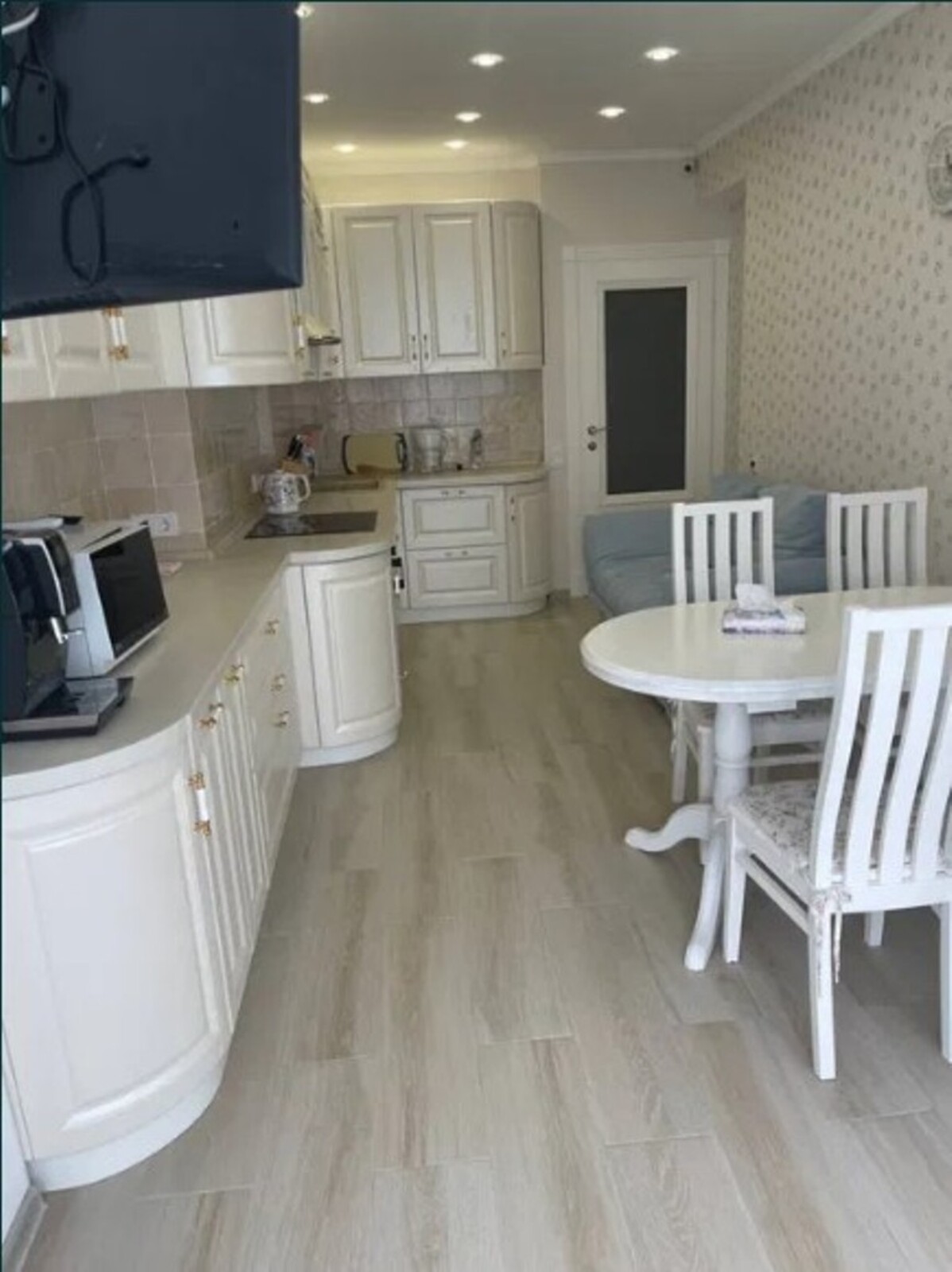 Продажа 2-комн.кв. в ЖК 'Вернисаж' фото 1 Продажа 2-комн.кв. в ЖК 'Вернисаж' фото 1