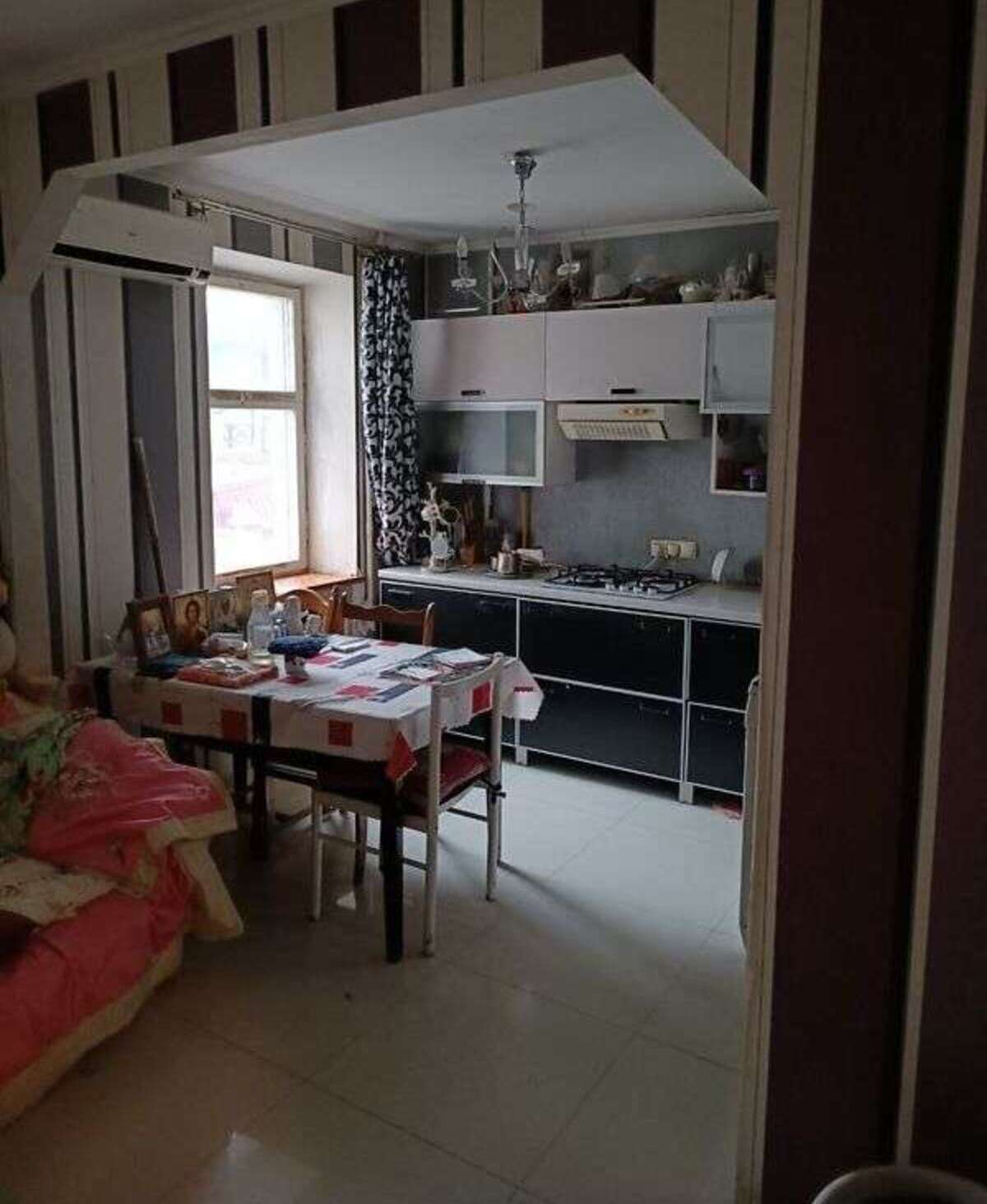 Продам 2х комнатную квартиру 52 м.кв.по ул.Героев Крут эт 2/10. фото 1 Продам 2х комнатную квартиру 52 м.кв.по ул.Героев Крут эт 2/10. фото 1