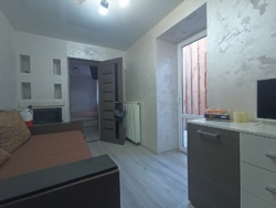 Продаю 2 комнатную в центе фото 1 Продаю 2 комнатную в центе фото 1