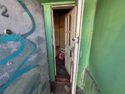 Продається 2к жилкоп під ремонт з окремим входом, недалеко від центра міста фото 12 Продається 2к жилкоп під ремонт з окремим входом, недалеко від центра міста фото 12