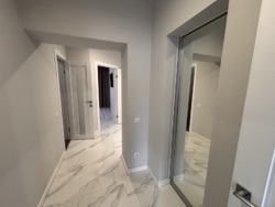 Продається простора квартира з дизайнерським ремонтом в центрі міста фото 14 Продається простора квартира з дизайнерським ремонтом в центрі міста фото 14