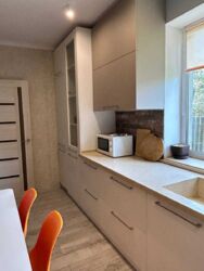 Продається 2кк 1/2 в районі 6-ї Слобідської фото 2 Продається 2кк 1/2 в районі 6-ї Слобідської фото 2