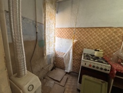 Продається 2к жилкоп під ремонт з окремим входом, недалеко від центра міста фото 7 Продається 2к жилкоп під ремонт з окремим входом, недалеко від центра міста фото 7