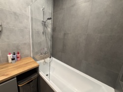 Продається простора квартира з дизайнерським ремонтом в центрі міста фото 16 Продається простора квартира з дизайнерським ремонтом в центрі міста фото 16