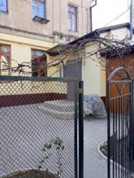 2-кімнатна квартира з власним двором | Центр міста фото 1 2-кімнатна квартира з власним двором | Центр міста фото 1