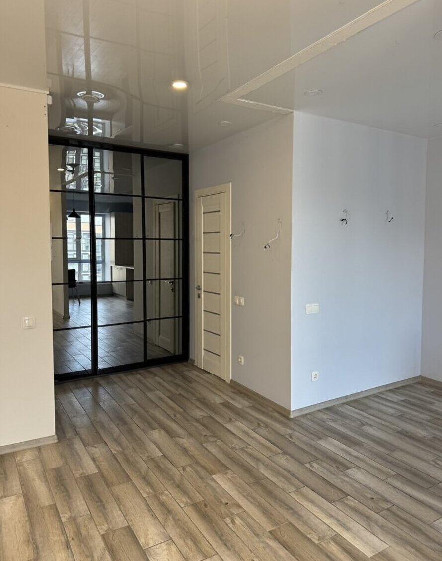 1- ����. 43 �. �� . ���������� ������ �� River Park ���� 1