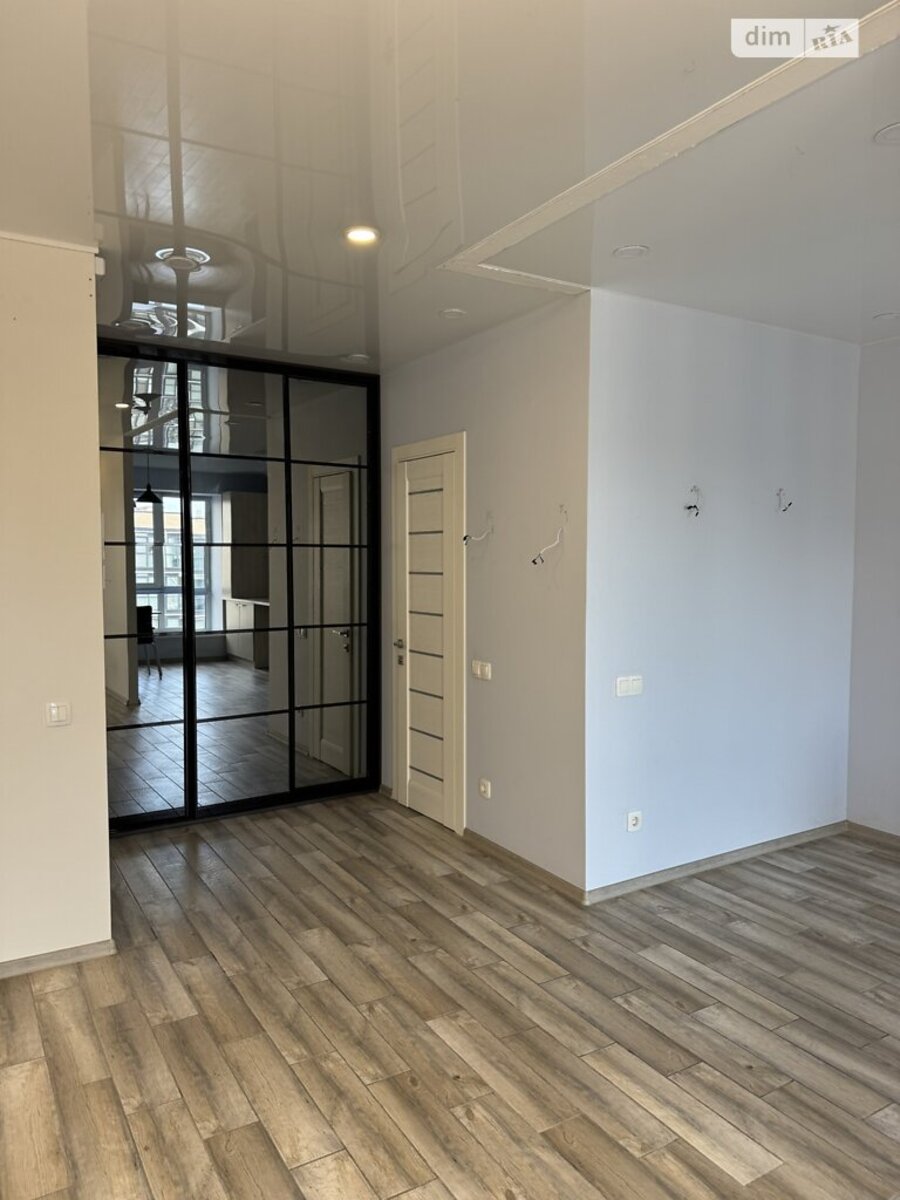 1- ����. 43 �. �� . ���������� ������ �� River Park ���� 1