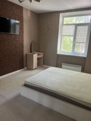 ��������� 1-������� ��������, � 10 ��. ������ �� ������ ����, � ����������� ��������. ���� 7