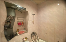 3- ����. �����. 77,9 �. ��. ���������, 3 ������ � �������� �����. ���� 28