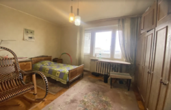 3- ����. �����. 77,9 �. ��. ���������, 3 ������ � �������� �����. ���� 19