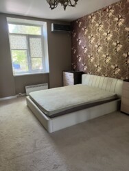 ��������� 1-������� ��������, � 10 ��. ������ �� ������ ����, � ����������� ��������. ���� 1