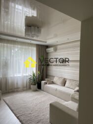 4-кімнатна квартира з автономним опаленням біля 5-ї школи фото 3 4-кімнатна квартира з автономним опаленням біля 5-ї школи фото 3