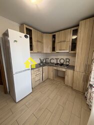 Продається простора та світла 2 кімнатна квартира фото 1 Продається простора та світла 2 кімнатна квартира фото 1
