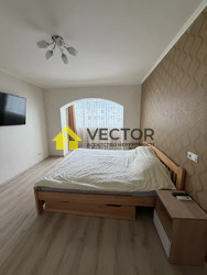 Продається простора та світла 2 кімнатна квартира фото 10 Продається простора та світла 2 кімнатна квартира фото 10
