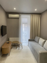 Продаж квартири в Центрі з Євроремонтом фото 2 Продаж квартири в Центрі з Євроремонтом фото 2