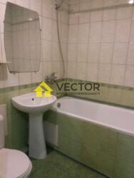 Продаж 2-кімнатної квартири в історичному центрі Полтави фото 4 Продаж 2-кімнатної квартири в історичному центрі Полтави фото 4