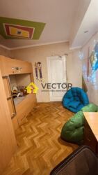 Продаж 4-кімнатної квартири з роздільними кімнатами фото 8 Продаж 4-кімнатної квартири з роздільними кімнатами фото 8