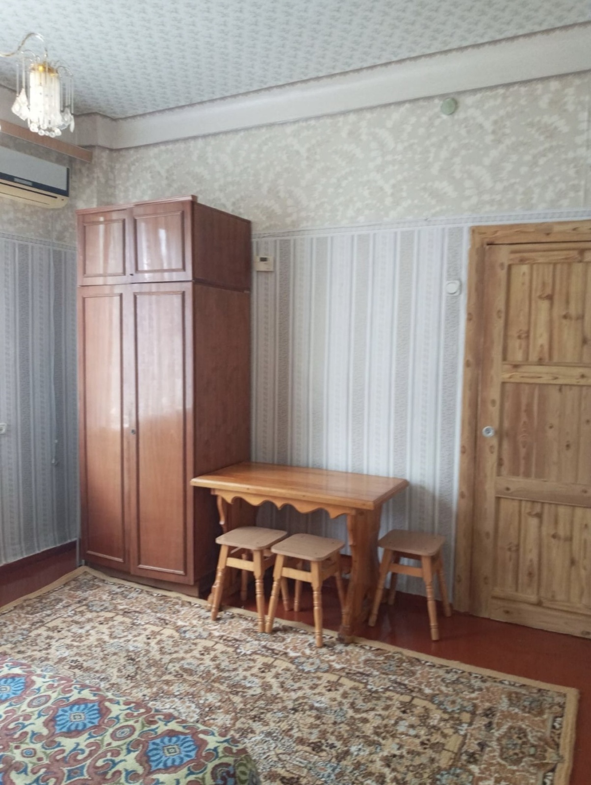 Продам трикімнатну квартиру на Миколаївці в м. Кропивницький фото 1 Продам трикімнатну квартиру на Миколаївці в м. Кропивницький фото 1